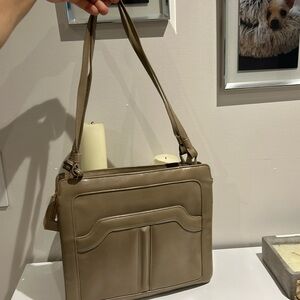 Vintage cream leather shoulder bag